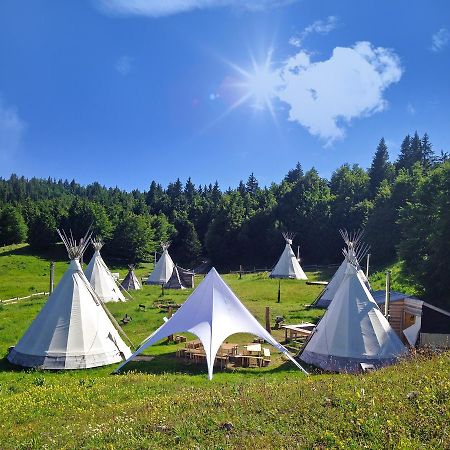 Village Tipi La Feclaz Ngoại thất bức ảnh