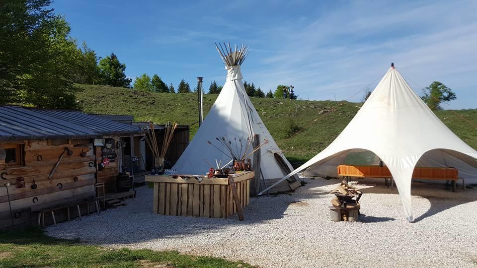Village Tipi La Feclaz Ngoại thất bức ảnh