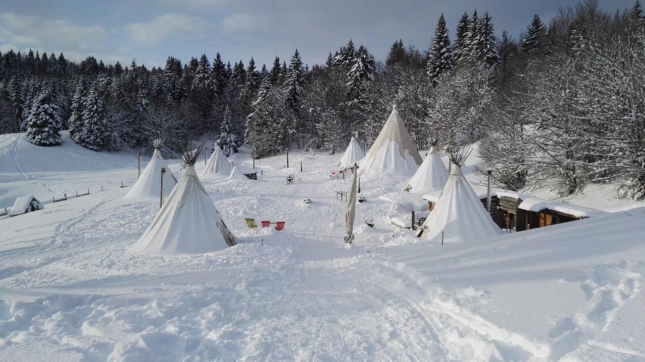 Village Tipi La Feclaz Ngoại thất bức ảnh