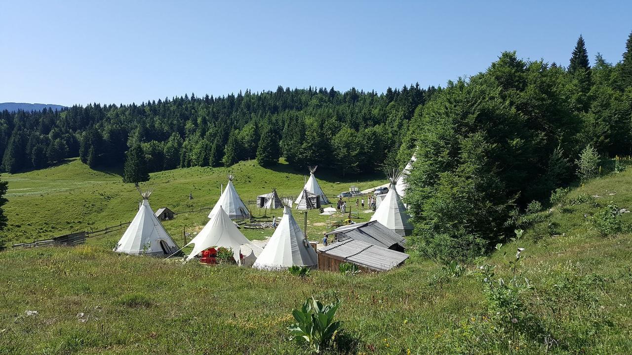Village Tipi La Feclaz Ngoại thất bức ảnh