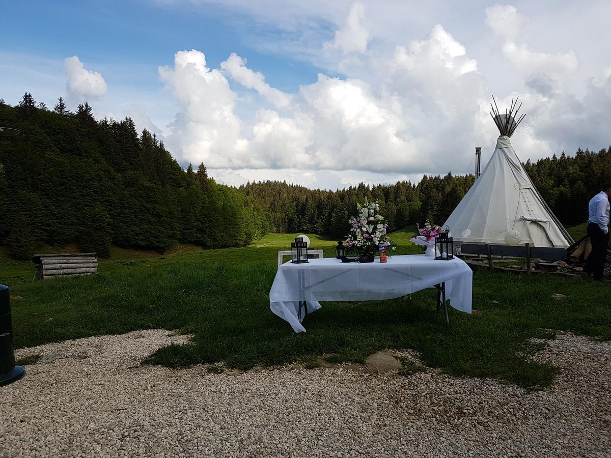 Village Tipi La Feclaz Ngoại thất bức ảnh